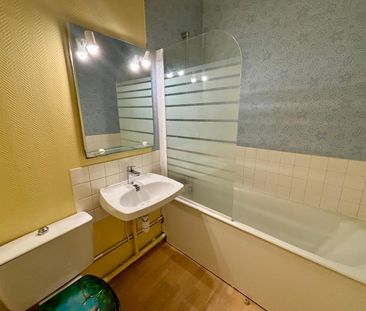 Location Appartement 1 pièce 26m² CHERBOURG-EN-COTENTIN 50100 - Photo 3