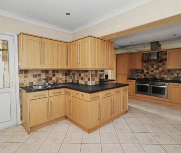 5 bedroom semi-detached house to rent - Photo 1