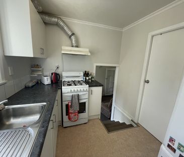 3 Bedrooms, 1 Bathroom - Photo 6