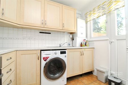 Nicola Close, South Croydon, CR2 6NB - Photo 2