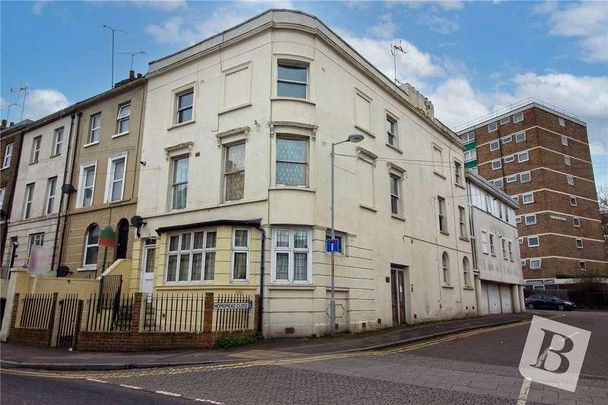 Parrock Street, Gravesend, Kent, DA12 - Photo 1