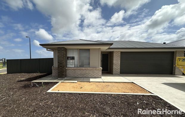 Brand New 4-Bedroom Family Home in Munno Para Downs! - Photo 1