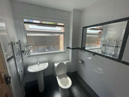 Derby Avenue, North Finchley, N12 - Photo 4