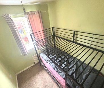 Walnut Way - Photo 3