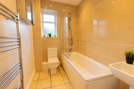 2 bedroom flat to rent Bole Hill Close, Sheffield - Photo 2