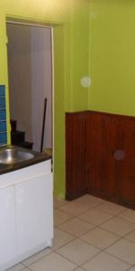 Une maison mitoyenne d'un côté située dans le Centre de Duclair - Photo 3