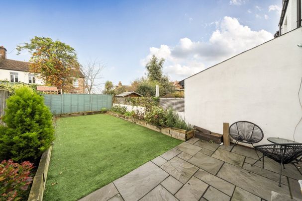 Hopedale Road, London, SE7 - Photo 1