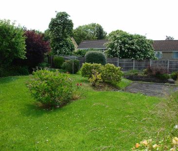 1 bedroom character property to rent - Photo 1