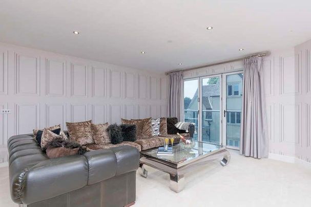 Stratton Place, Stratton, Cirencester, GL7 - Photo 1