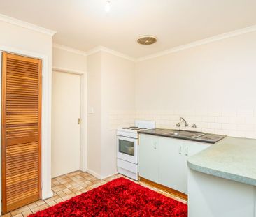 Well Located and Well Presented 2 Bedroom Unit! - Photo 4