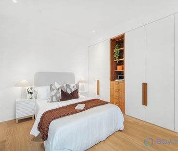 Prime City Living on Hyde Park’s Edge – Walk to CBD, Transport & Li... - Photo 3