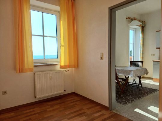 Bestlage - Wohnen am Ring, sonnige 2 ZI mit Balkon und schönen Ausblick, Parkplatz - Photo 1