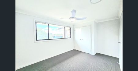 Brand NEW Five Bedroom Family Residence in North Kellyville Oasis - Photo 4