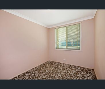 9 Atkins Cres, Hobartville, NSW 2753 - Photo 2