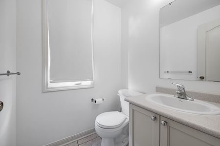 For Lease - 68 Carr Street Unit# TH21, Toronto, Ontario - Photo 5
