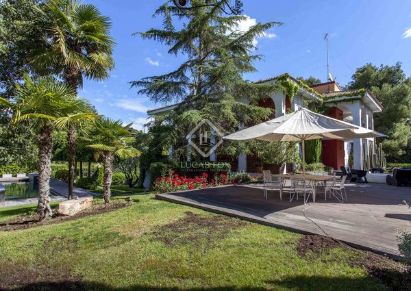 Luxurious villa to rent in one of the best urbanisations in El Bosque