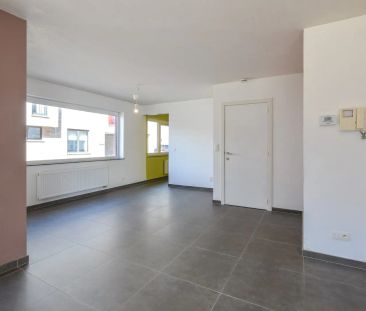 Gelijkvloers appartement met 1 slaapkamer in het hartje van Oudenburg - Photo 4