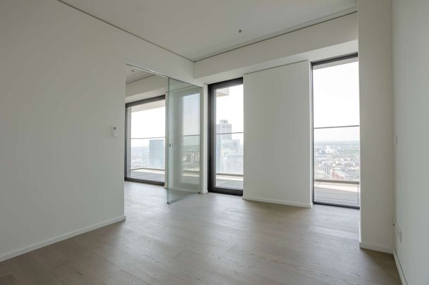 Drei Zimmer voller Möglichkeiten – großzügig wohnen mit Design und atemberaubendem Blick - Photo 1