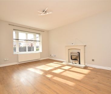 17, Ascot Gardens, Leeds, West Yorkshire, LS10 4UQ - Photo 1