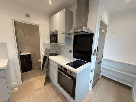 Studio Flat, Junction Road, N19 - Photo 4