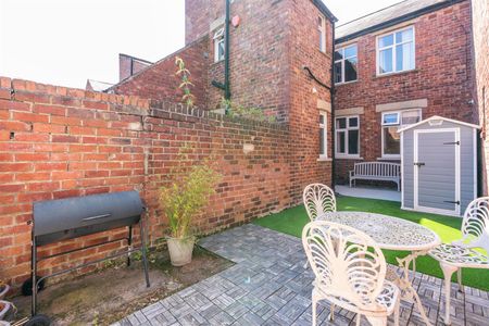 2 bed flat to rent in Biddlestone Road, Heaton, NE6 - Photo 4