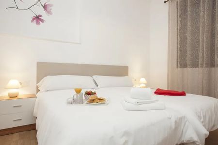 Carrer Sagrari del Salvador, Valencia, Valencian Community 46003 - Photo 3