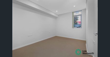 Contemporary One Bedroom with Parking - Photo 2