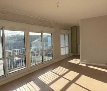 Location Appartement 5 pièces 104 m² La Châtre - Photo 5