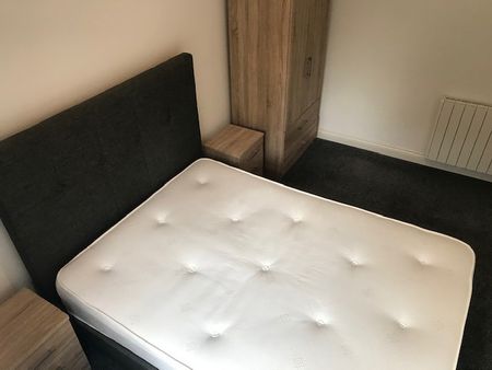 Henshall, Woodlands Village, Wakefield - Photo 5