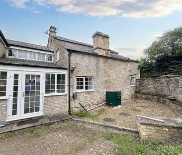 Pear Tree House, Burton, Chippenham, Wiltshire, SN14 - Photo 2