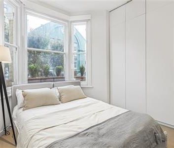 Warriner Gardens, SW11 - Photo 5