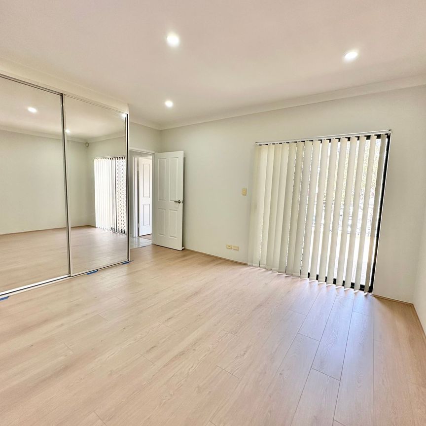 2 Bedroom Unit in the Perfect Location&excl; - Photo 1