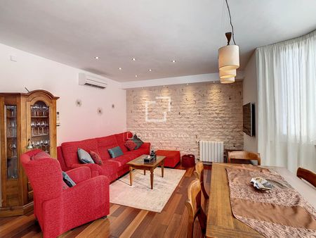 Excellent 4 Bedroom penthouse with 48m² terrace for rent in Ciutadella - Photo 5