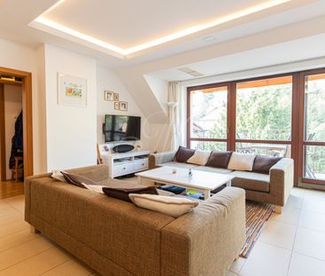 METROPOLITAN │Priestranný 4,5i mezonet vo ville pod Slavínom – Fotografia 6