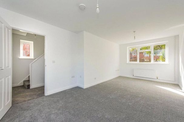 2 bedroom semi-detached house to rent - Photo 1