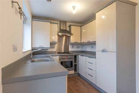 Heyden Close, Macclesfield, Cheshire, SK10 - Photo 4