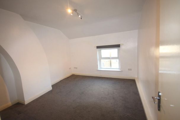 1 bedroom Flat To Let Total Size: 559 SQ FT - Photo 1