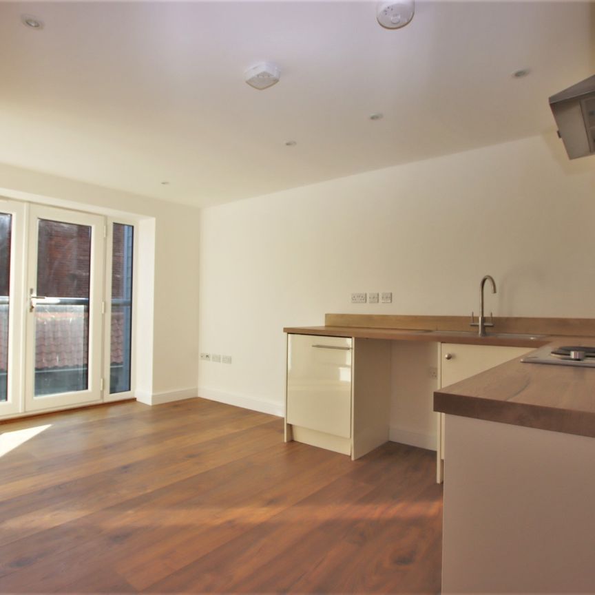 1 Bedroom Ground Floor Apartment - Photo 1