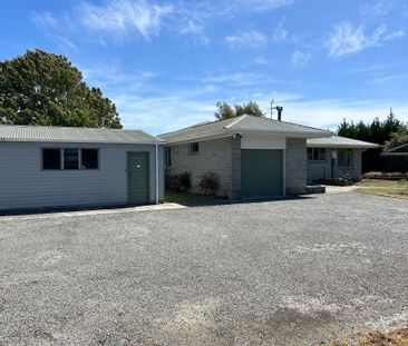 Rural Four Bedroom Property - Photo 2