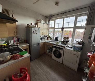 3 bedroom flat to rent - Photo 3