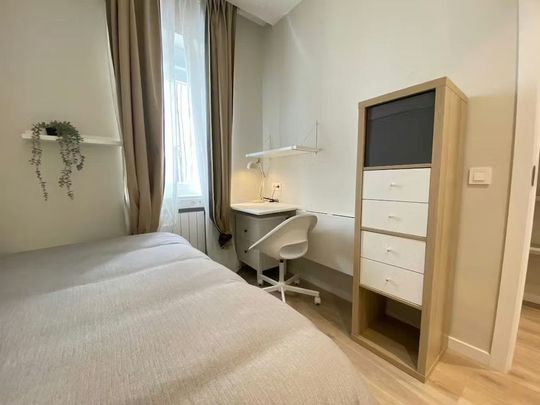 Calle de la Anunciación, Madrid, Community of Madrid 28009 - Photo 1