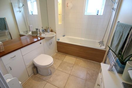 2 bedroom apartment to rent - Photo 3