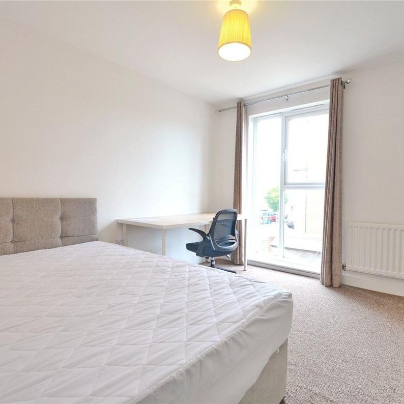 Long Down Avenue, Cheswick Village - Photo 1