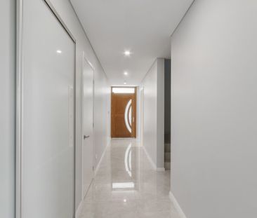 Beautifully Appointed Brand New Family Home - Photo 5