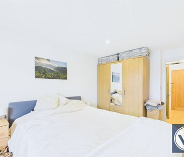 Apartment to Rent: Wards Wharf Approach, E16 - Photo 6