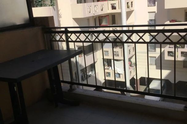 À louer – 2 pièces meublé avec terrasse - Photo 1