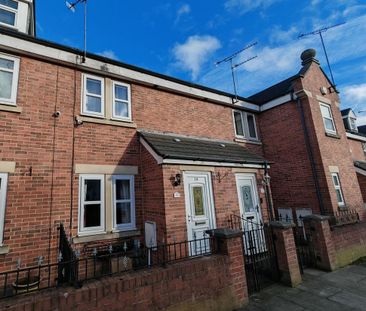 2 bedroom terraced house to rent - Photo 2