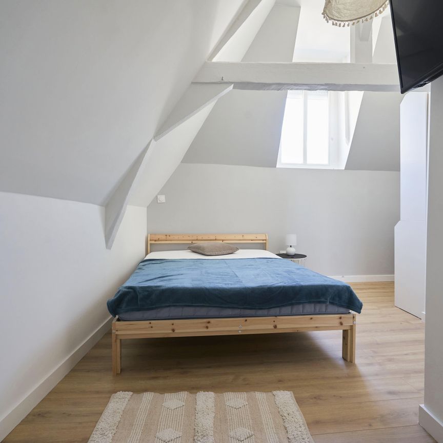Saint Géry Roommate 5 Bedrooms at Valenciennes - Photo 1