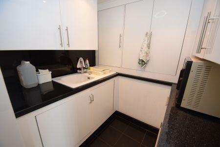 2 bedroom property to rent - Photo 3