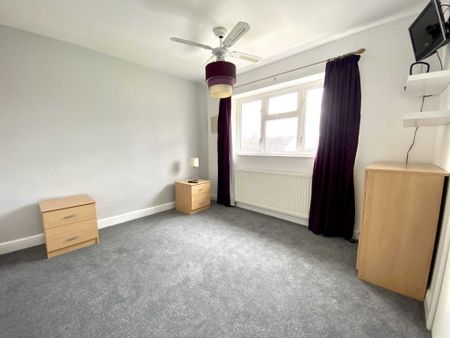 3 bed End of Terrace for rent - Photo 2